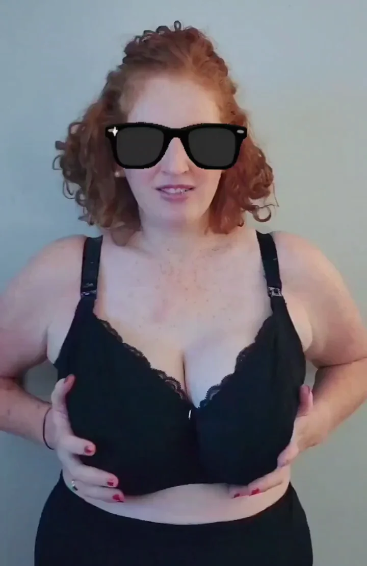 My clit is throbbing at the thought of showing my tits to you. I hope you like it 🤤ž
