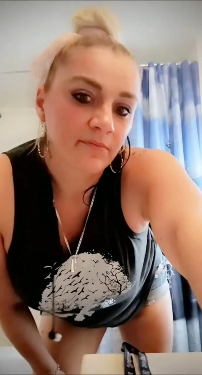 Summer vacation, mombod drop