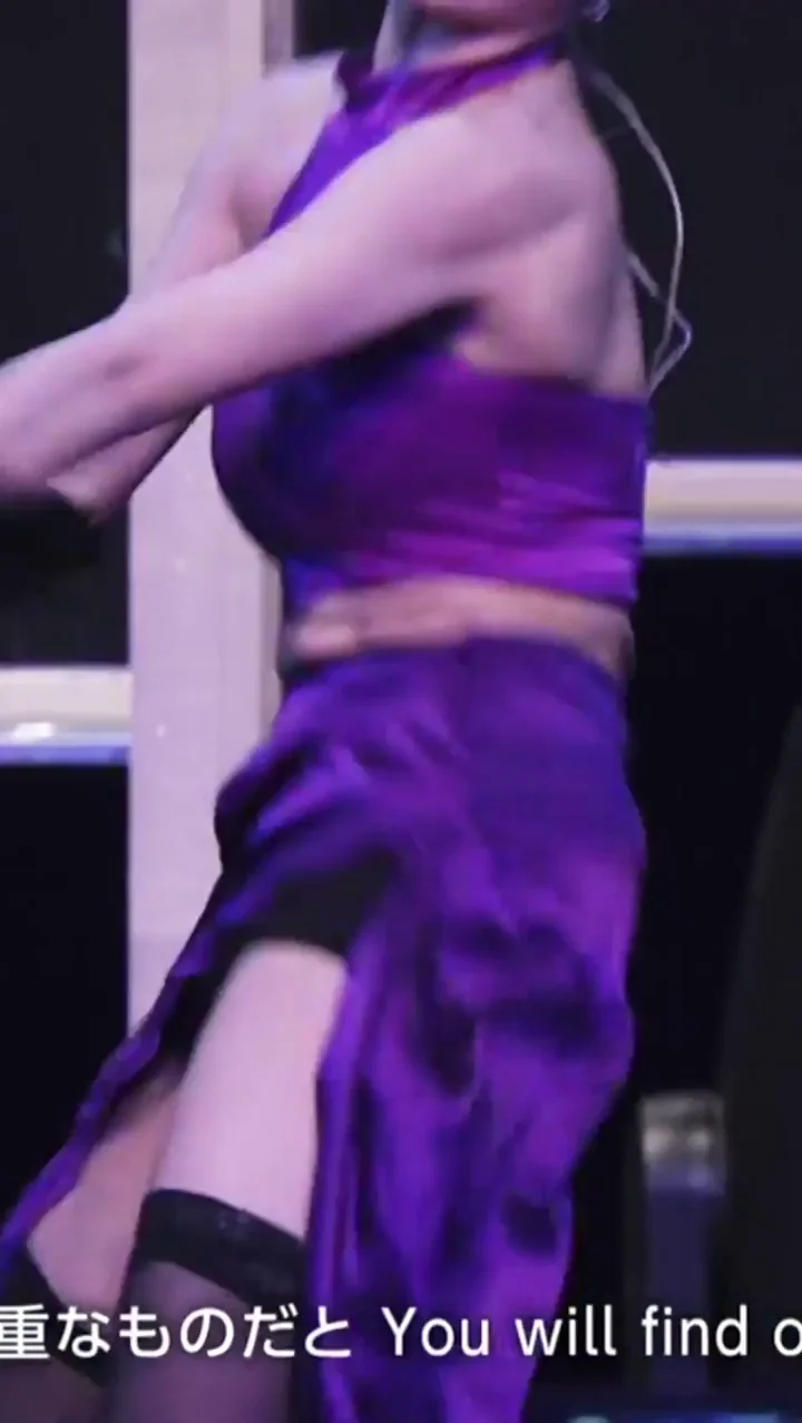 TWICE - Momo
