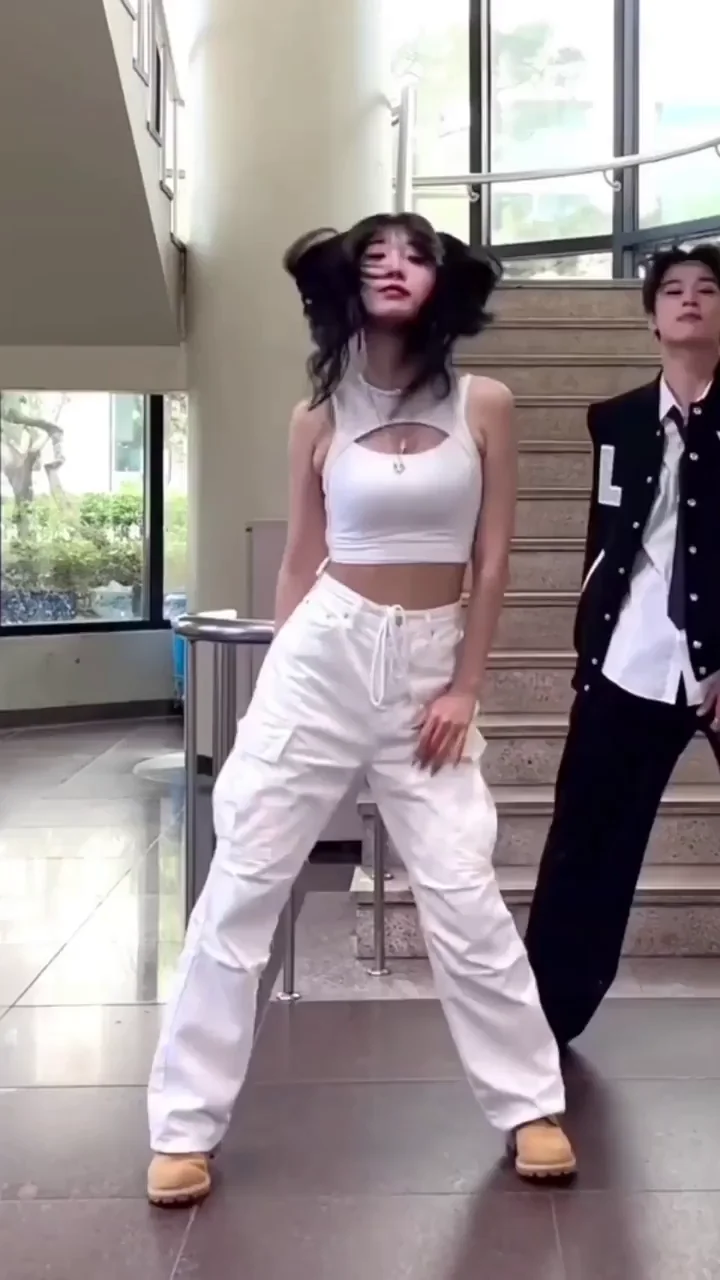 Everglow - Sihyeon