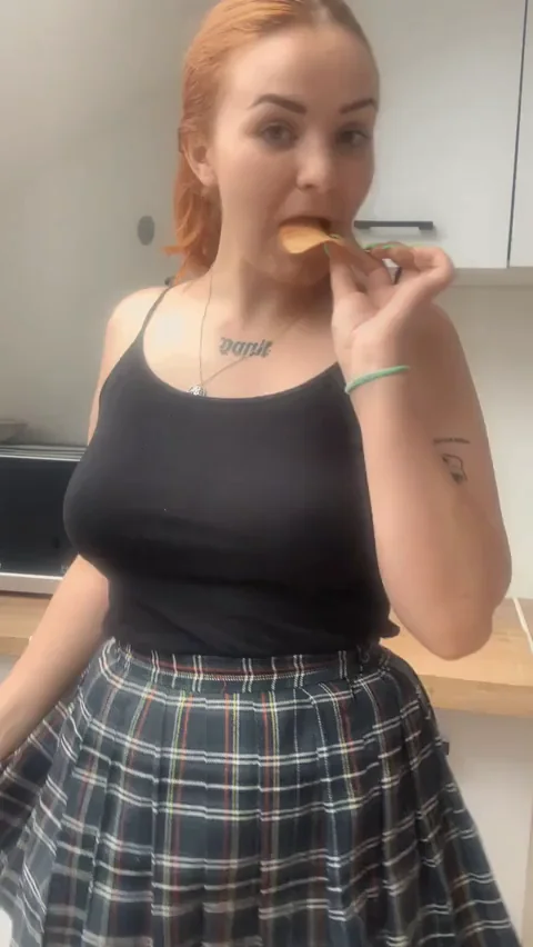 Antistress Tits: Redhead Amateur's Big Jugs Snack Tease
