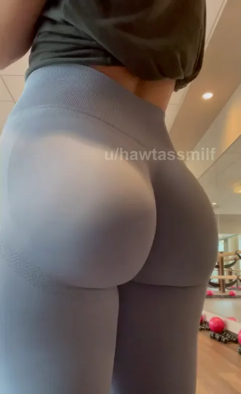 41 yr old mom still turning heads in the gym