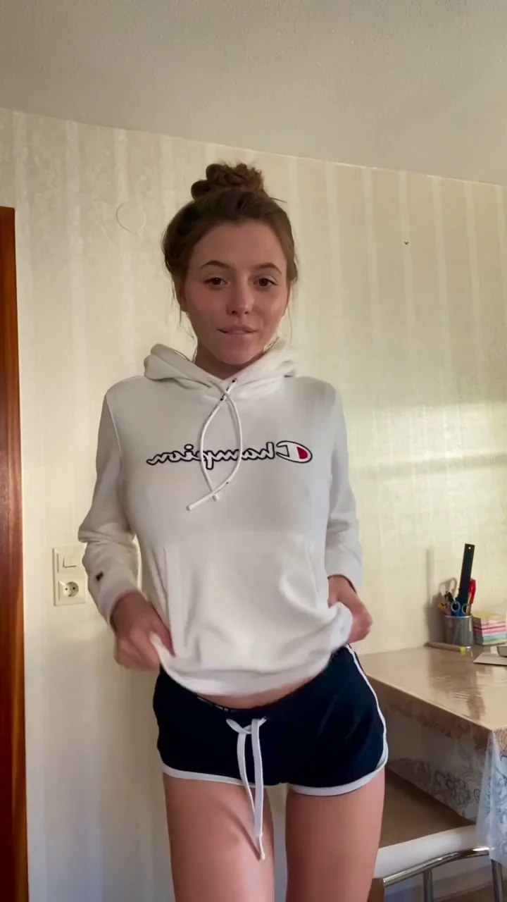 Skinny girls can have hour glass figure too