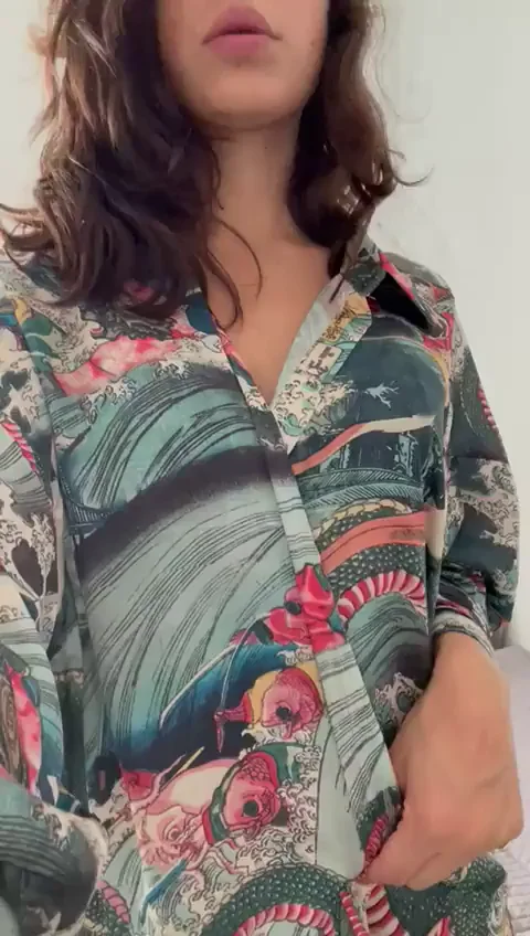 Latina E-Girl with Massive Tits Wants to Be Your Girlfriend