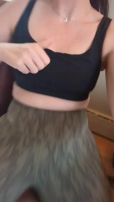 When I lift my shirt that's your que to make me a mommy for the first time