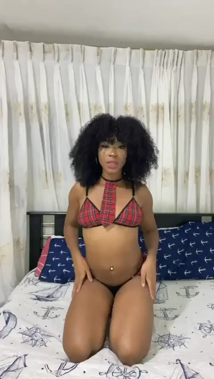 D1 Baller Sis Flexes Her Thick Preggo Curves & Juicy Ass