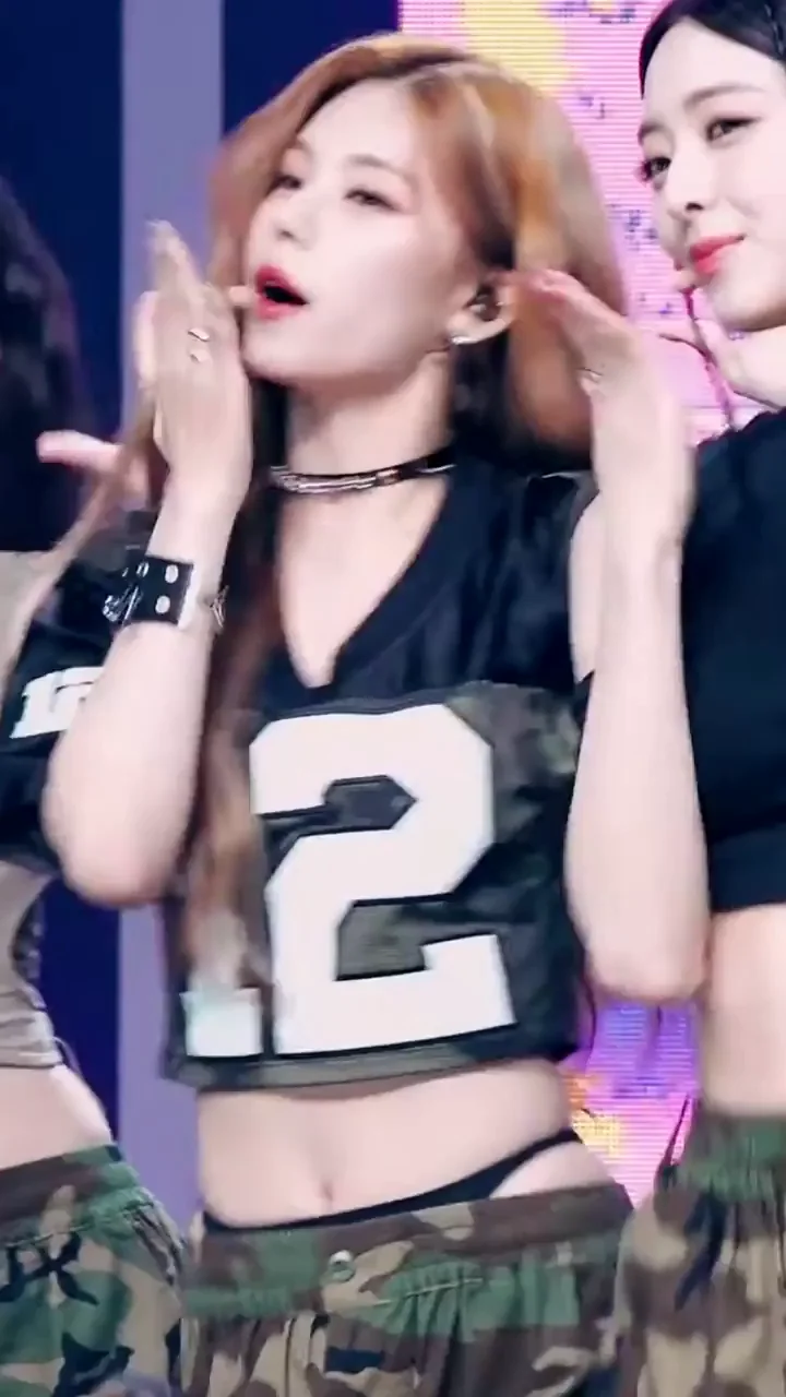 ITZY Yeji's Slutty Camo Crop Tease - K-Pop Fap Fuel