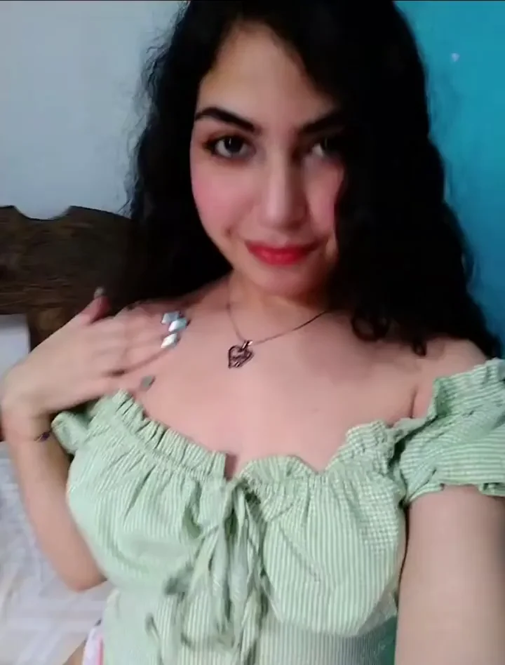 Natural and young boobs reveal, just for u