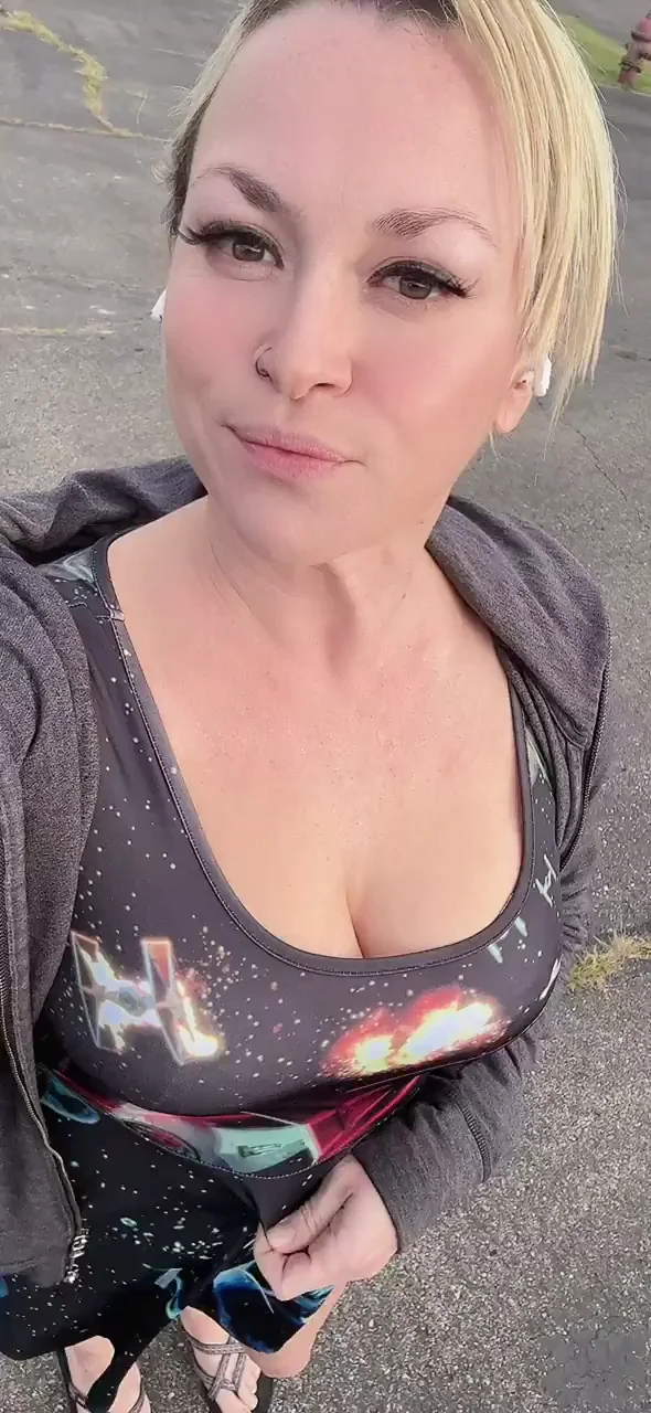 41yo MILF Feelin' Fucktastic with Pierced Nips Tease 🔥🍈🍈