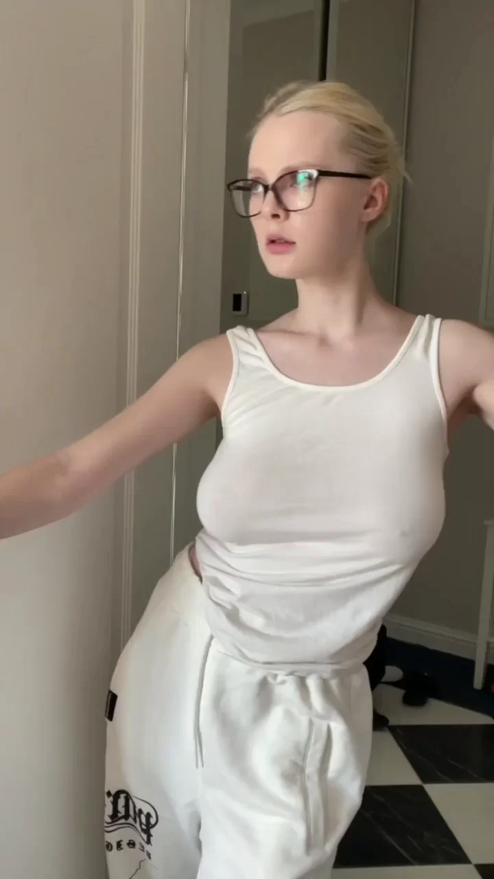 Ready to Bounce My Big Tits for You Daddy 😈💦