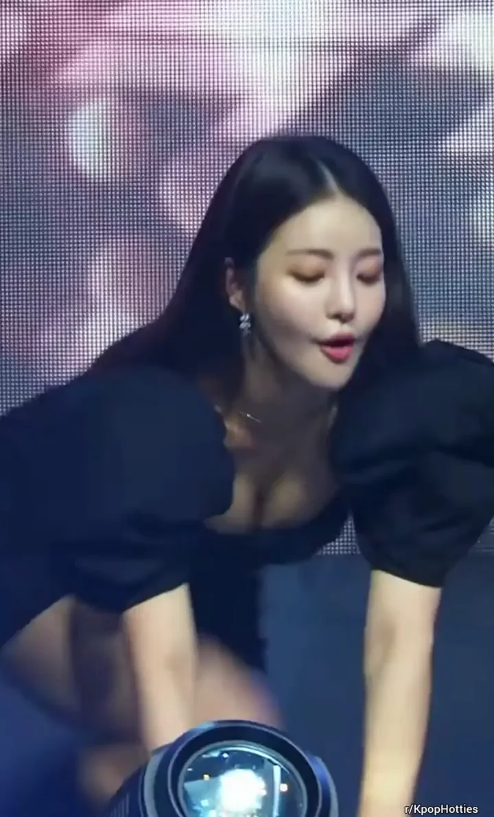 BB Girls - Nam Yujeong feat Eunji