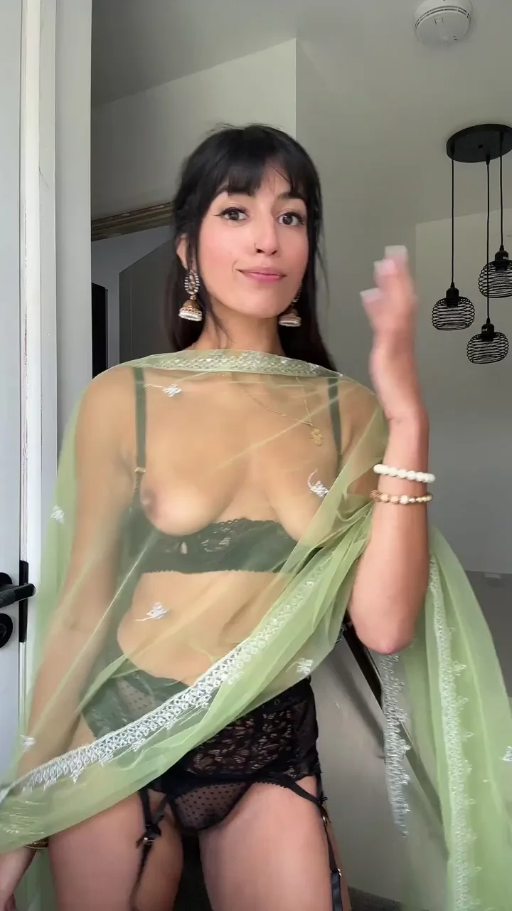 Oye hoye Aaliyah, what is this behaviour?! ðŸ‡µðŸ‡°ðŸ’ [F]