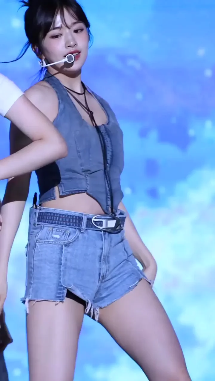IVE - Happy Yujin Day!