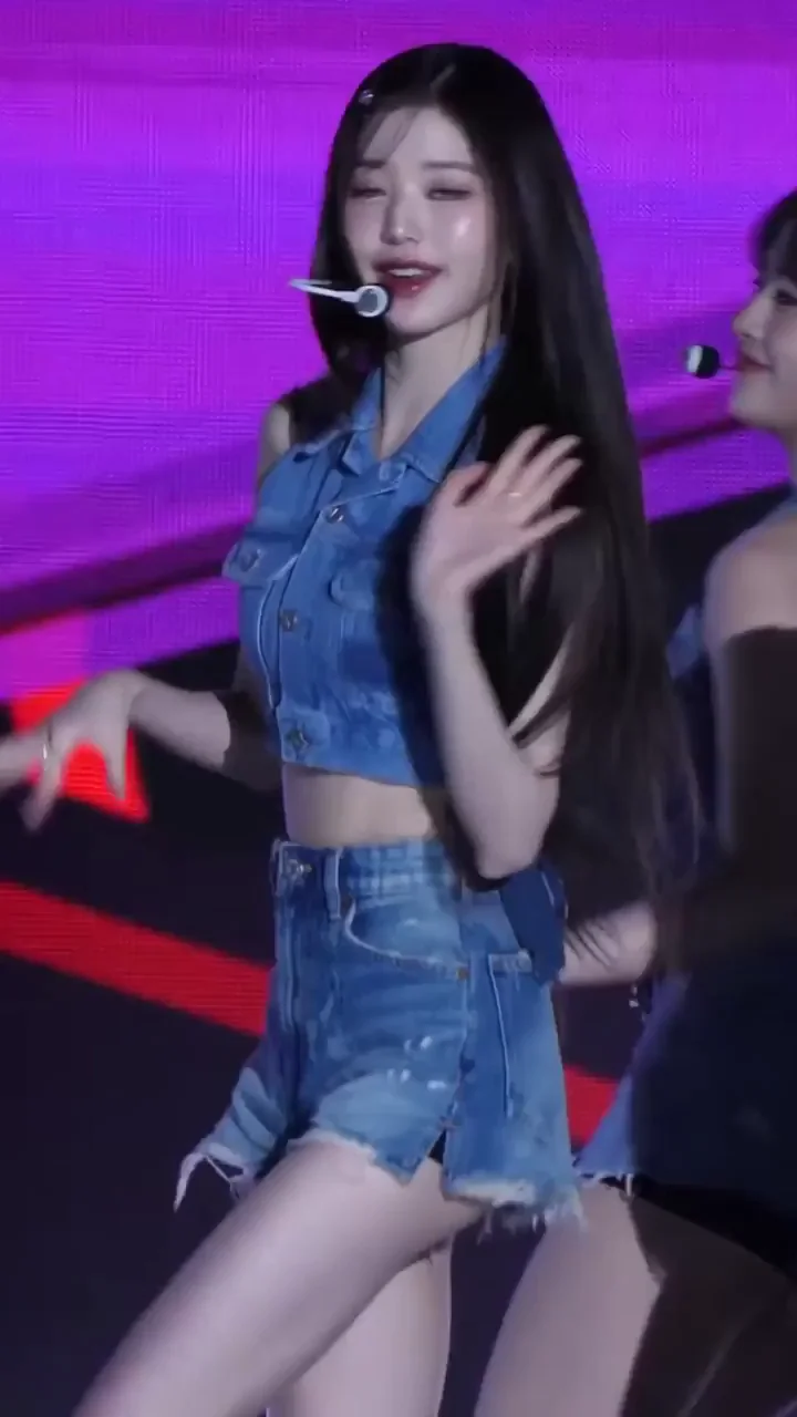 IVE - Happy Wonyoung Day!