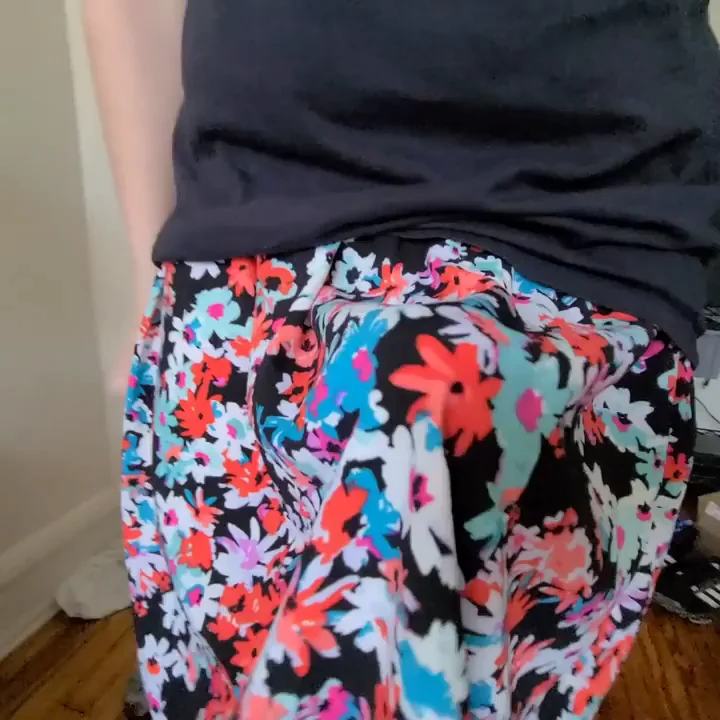 I love when it tents my skirt🥵ðŸ™ˆ