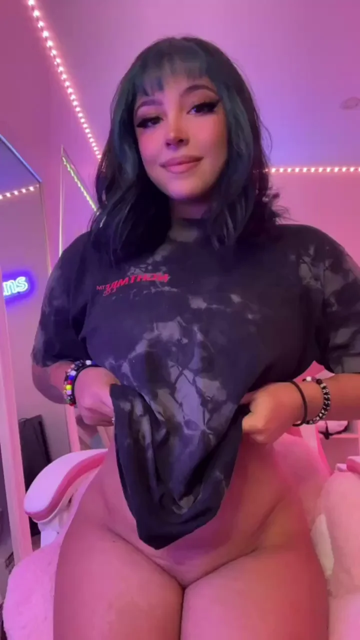 Can I be your goth friend that sends you nudes randomly?