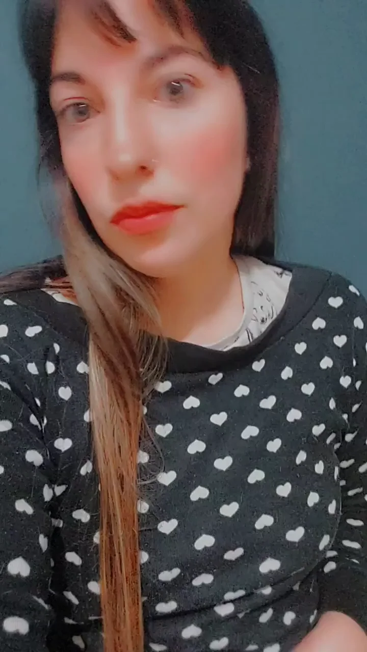 hey ! cum my boobs? link to my OF below in comm!