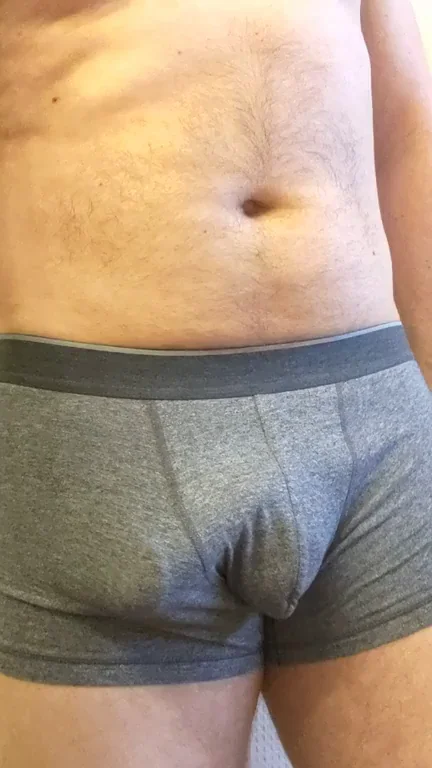 41yo Daddy Teases Half-Chubbed Dick Bulge 😈🍆