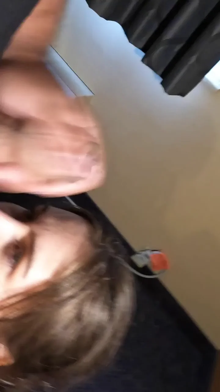 Cum on my face daddy 🥵