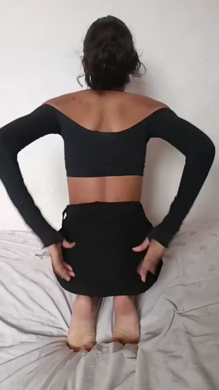 Petite Peach Booty Begs for Hard Nut Pounding