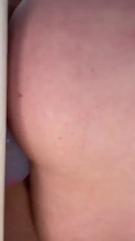 Thick Babe's Juicy Ass Craves That Fat Cock Ride 🍑🍆