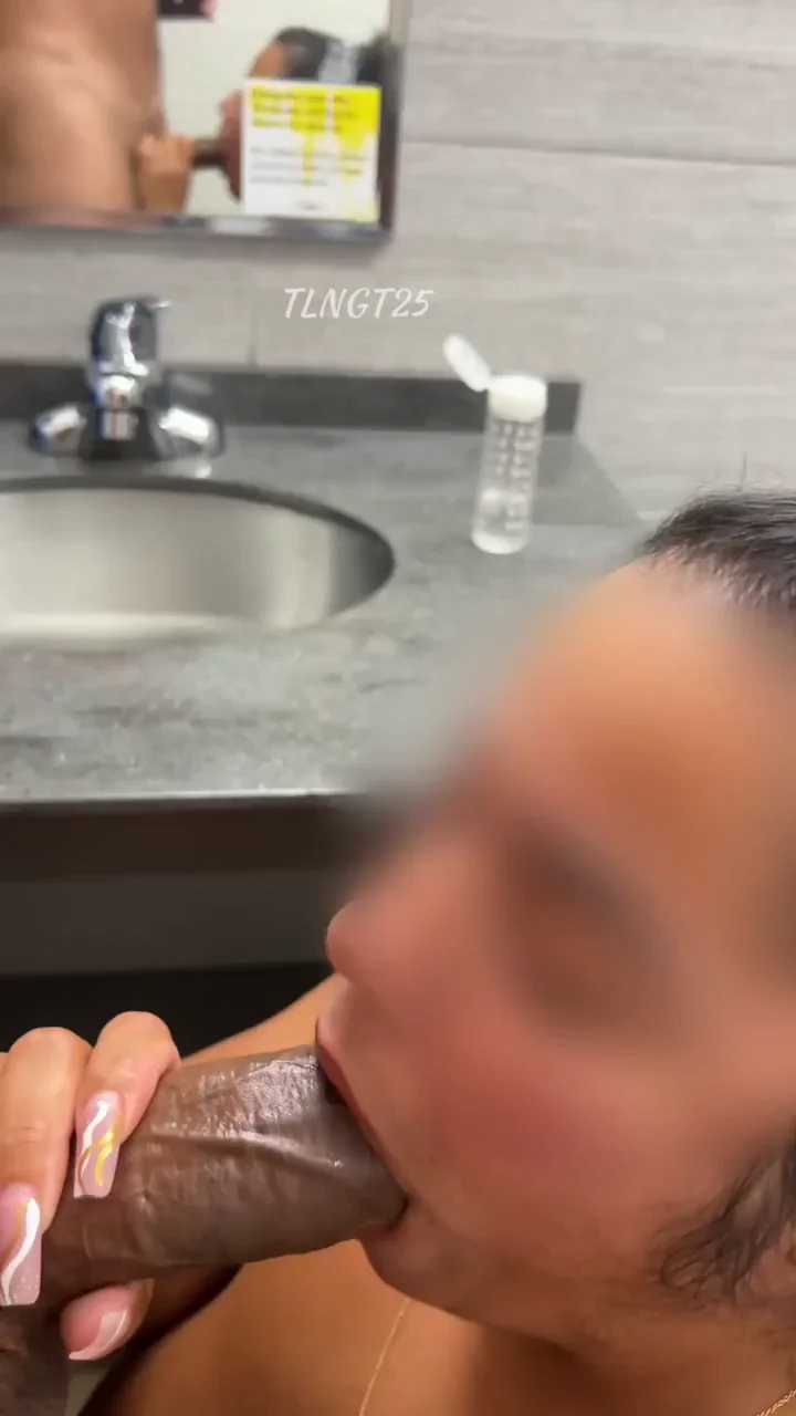 Mirror Mirror on the Wall, Who's the Best Cock Sucker? 🍆💦