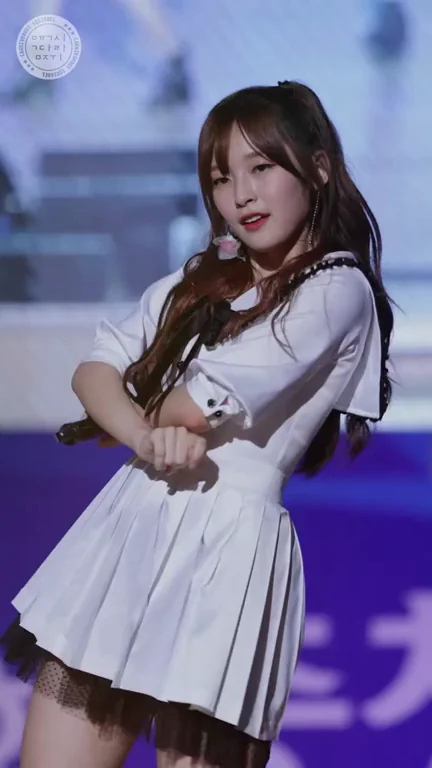 OHMYGIRL Arin Happy Fap Day 🍑💦
