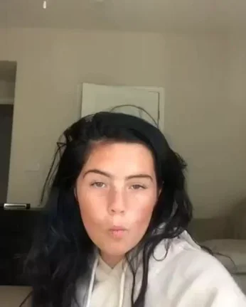 PAWG Babe Slays with Epic Ass Tease 💦🍑🔥