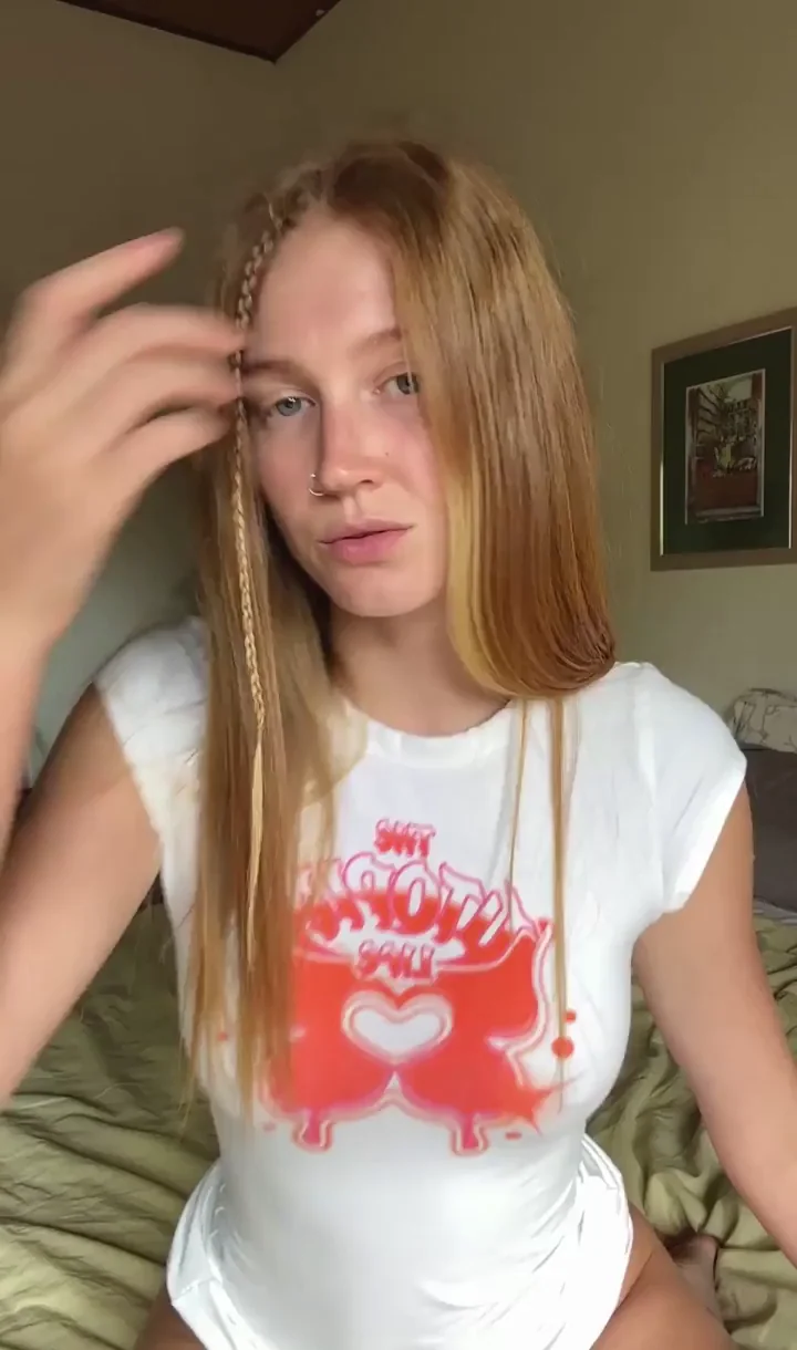 I wanna be your favorite redhead girl tonight