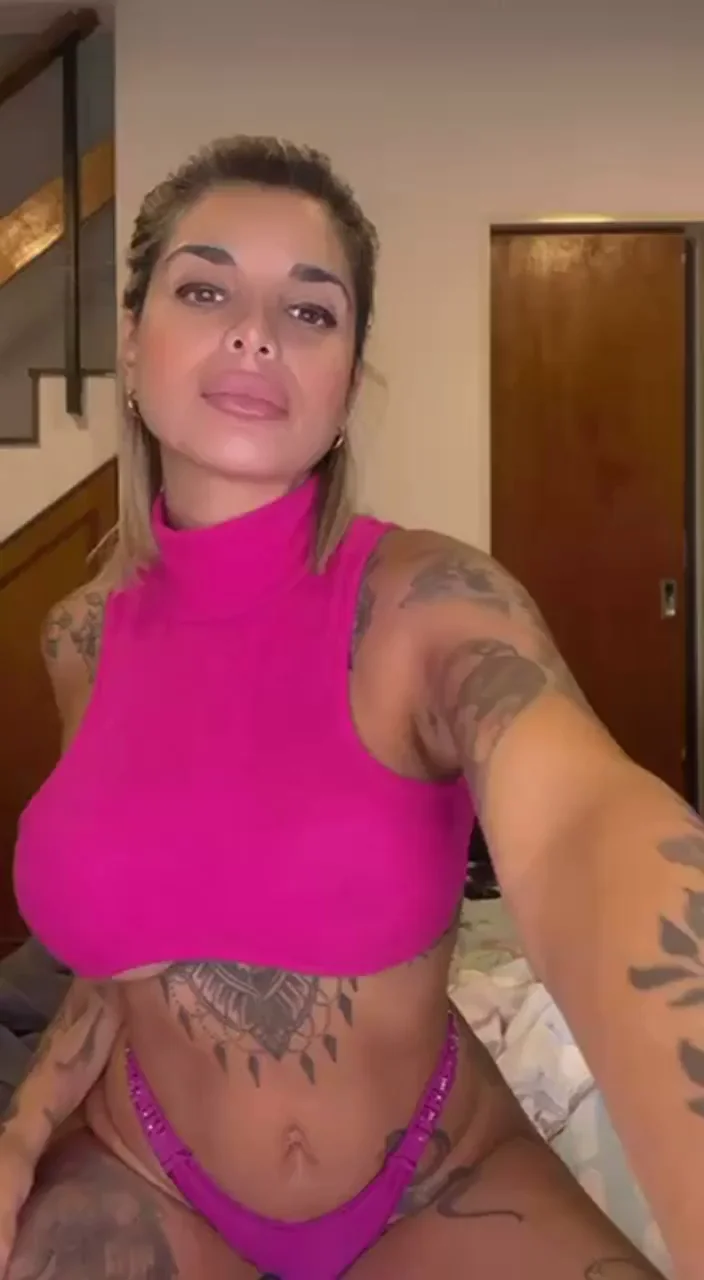 Schould I drop my titties in your face baby??