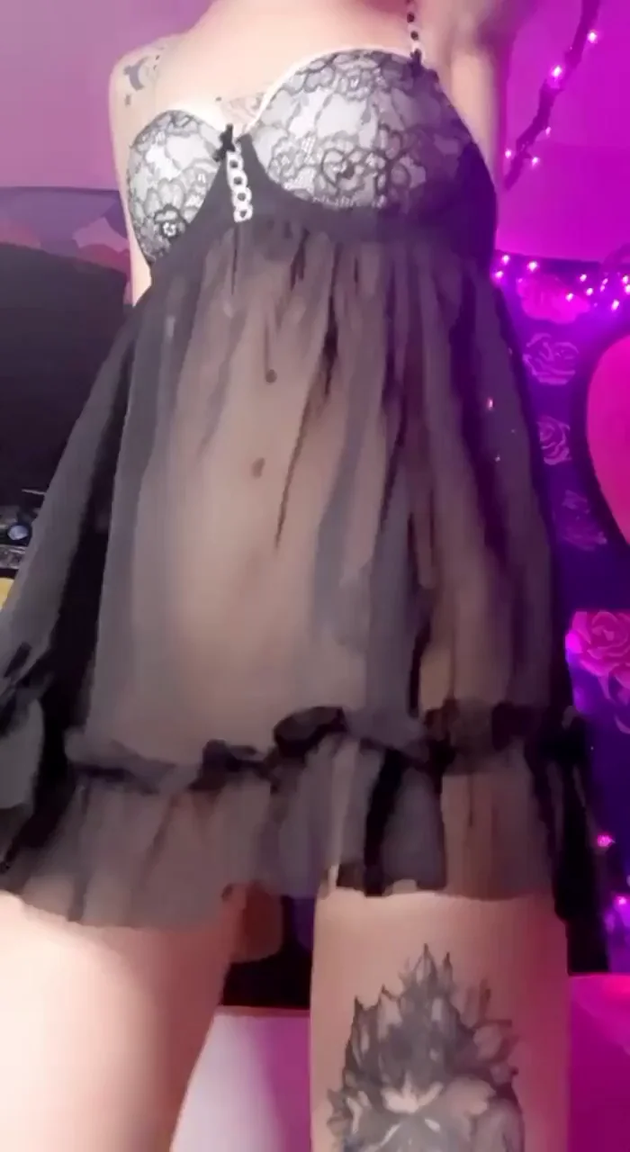 Convince You with My Tight Shaved Pussy? 😈💦