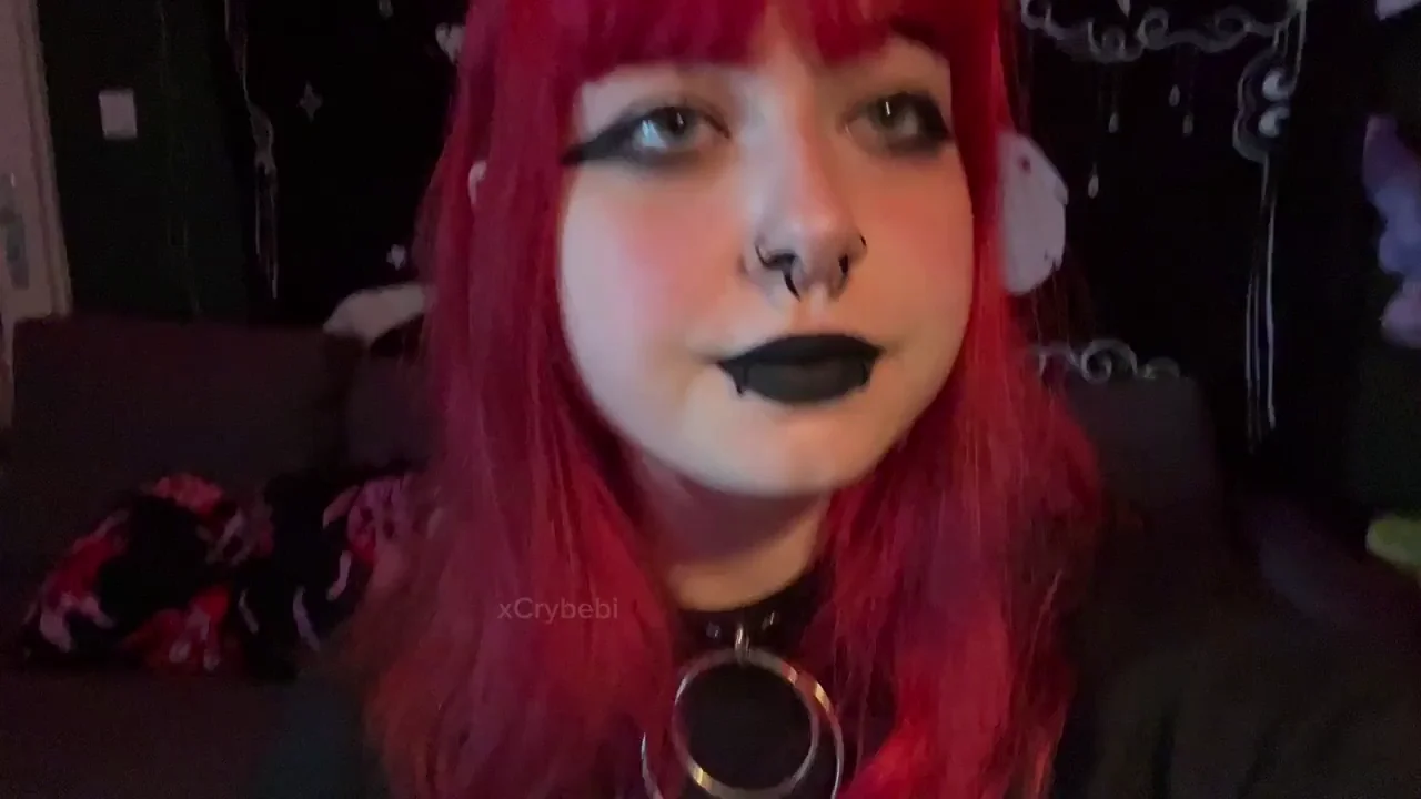 Looking for: a face to sit on. Offering: Goth pussy