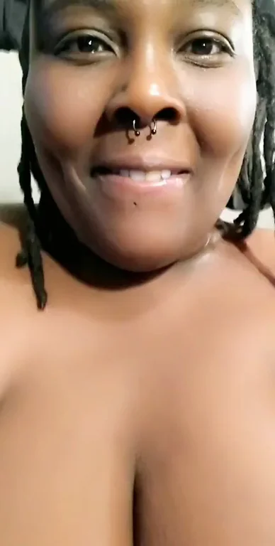 Luv Ya'll 😘 Here's My Juicy Ebony Pussy Spread Wide! 🍑💦