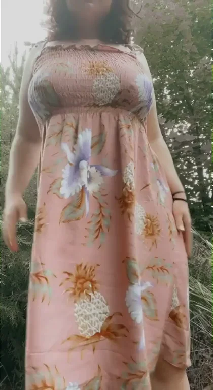 Flashing on a hike is risky !