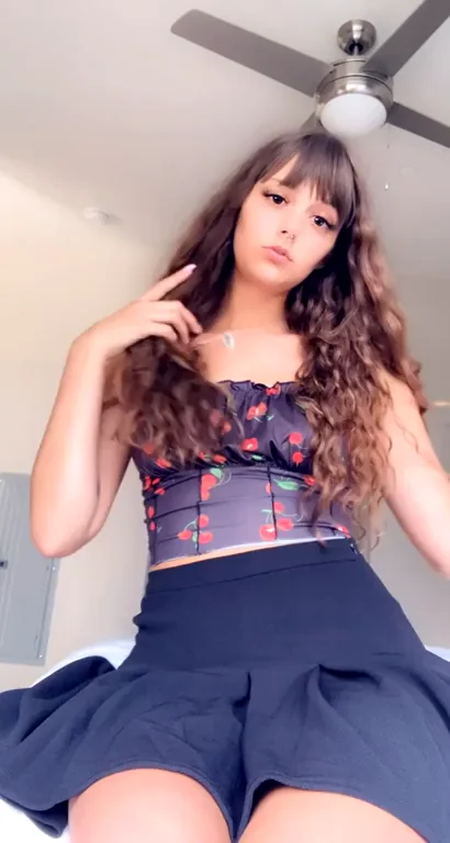 Teen Slut's Butt Plug Makes Her Tight Pussy Grip Harder