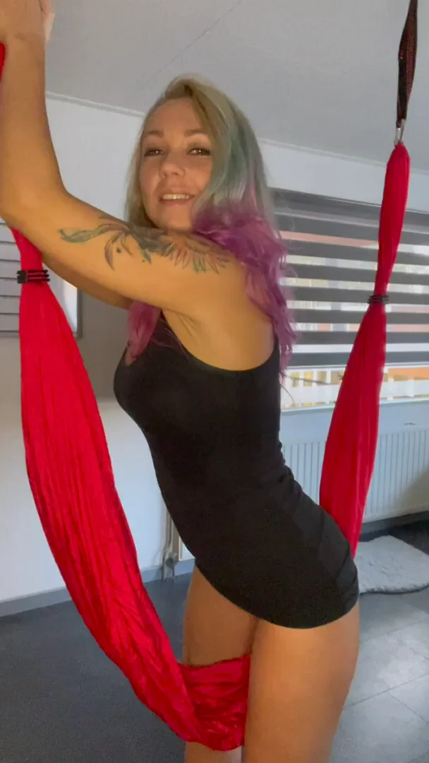 Say Hi If You’d Pound My Bolted-On Tits MILF Ass 🥵🔥