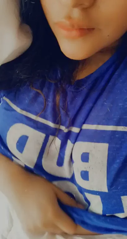 Have a beer with me and fill me up with your cum????[OC][F]