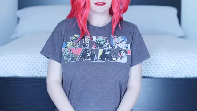 Naboo-bies Tease: Fiery Redhead Flashing Her Tits!