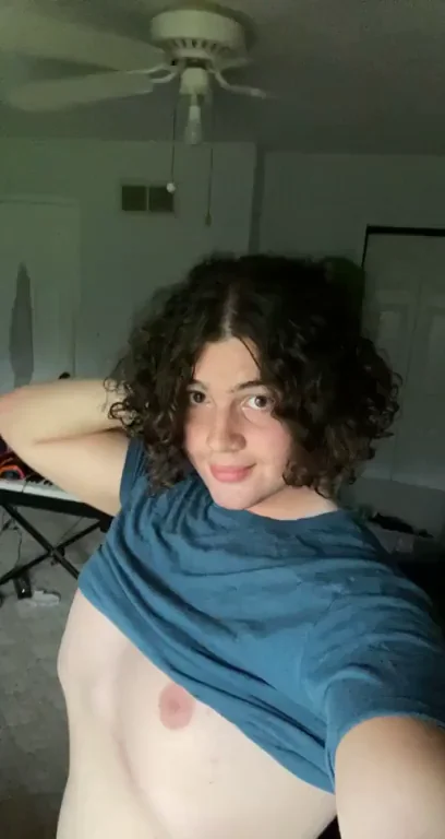 I’ve always wanted to be a permanently naked housewife ??
