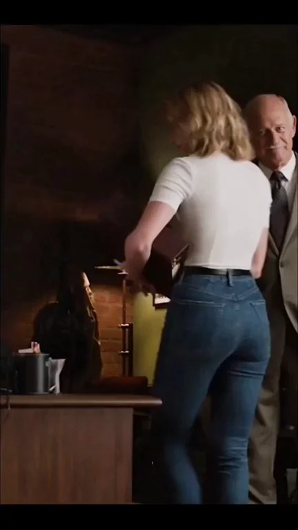 Shantel Vansanten in Shooter