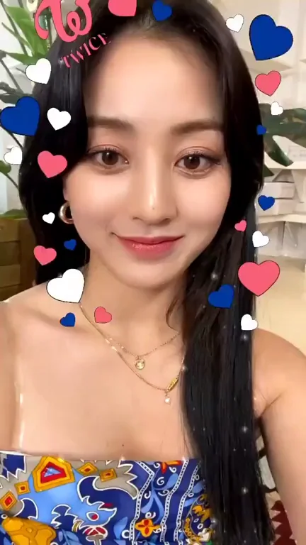 Jihyo's Flirty Heart-Filled Tease in Sexy Tube Top