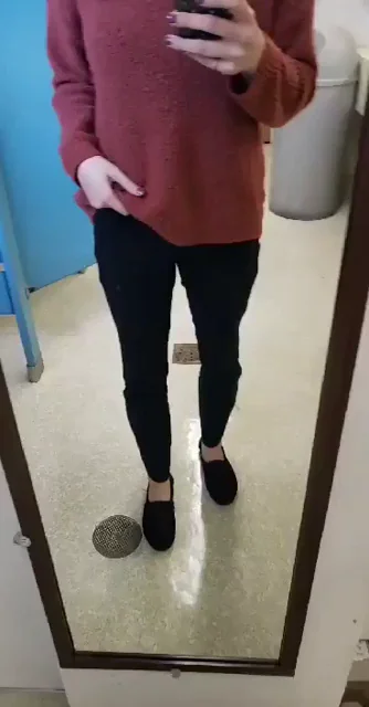 This is what goes on in the women's restroom [F] [OC]