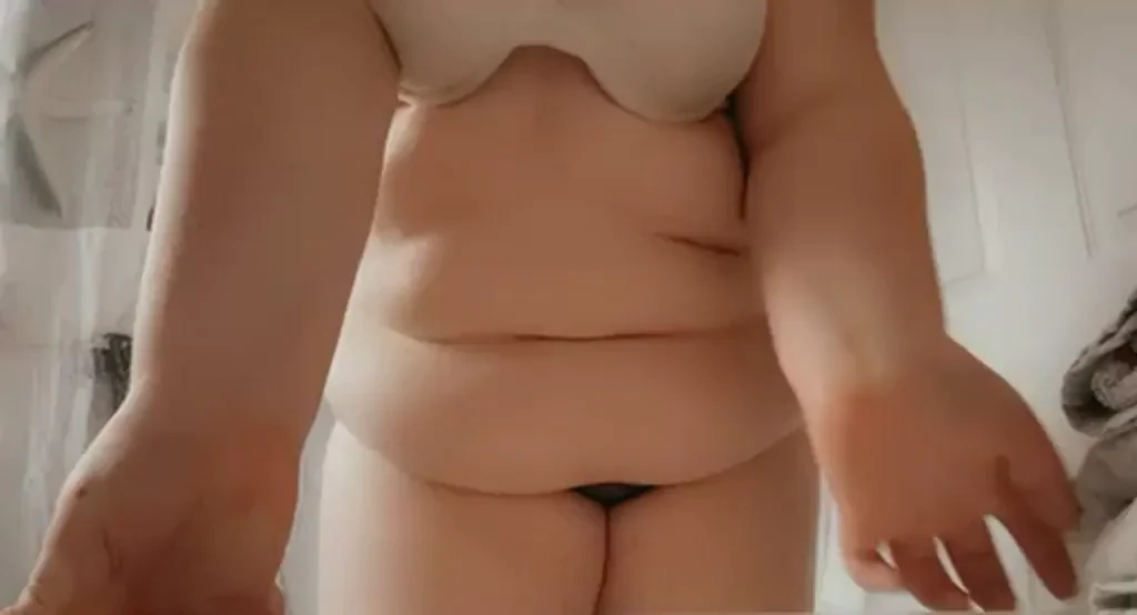 Chunky BBW Tease: Toss Me on the Bed & Pound My Juicy Holes 😈🍑