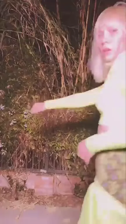 Natasha Bedingfield's Thicc Nighttime Booty Tease