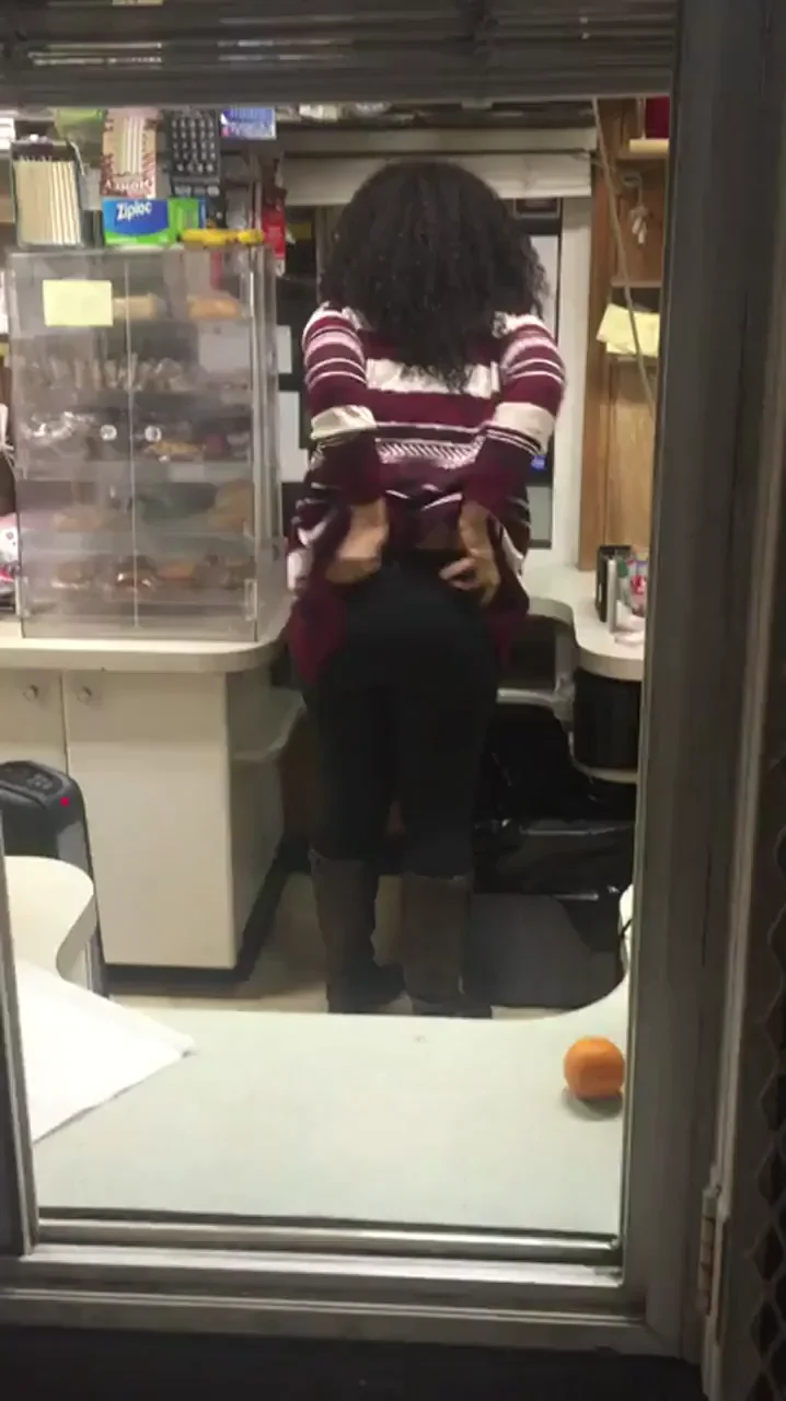 Drive-Thru Cake Smash 🍑💦 Public Ass Feast!
