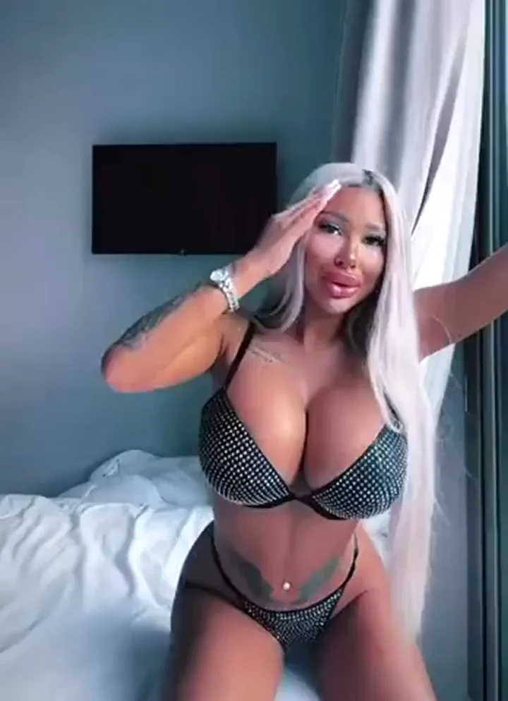 Barbie Bambo's Massive Tits Tease GIF 💦🍒