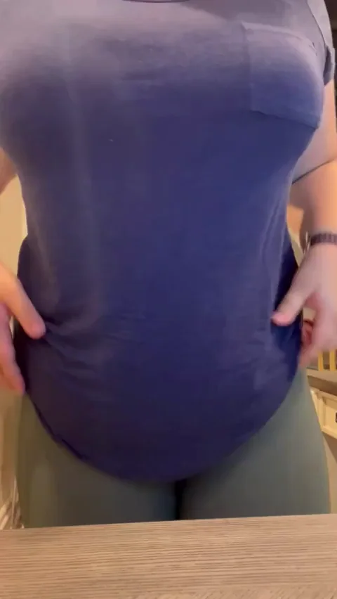 I'm hoping to be your favorite curvy MILF.