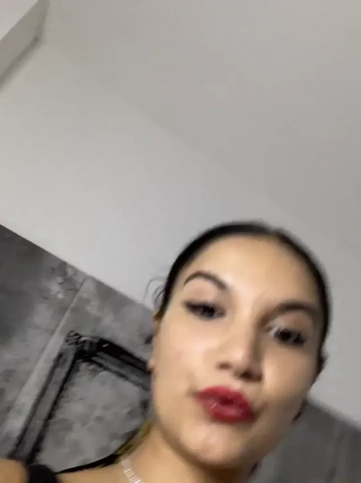 Unbox This Juicy Teen Ass 🍑🔥