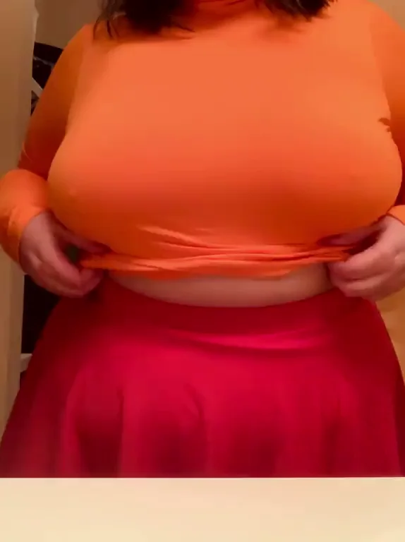 let me be your slutty velma