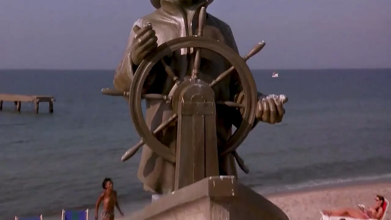 Edita Deveroux & Petra Tomankova from "Eurotrip(2004)"
